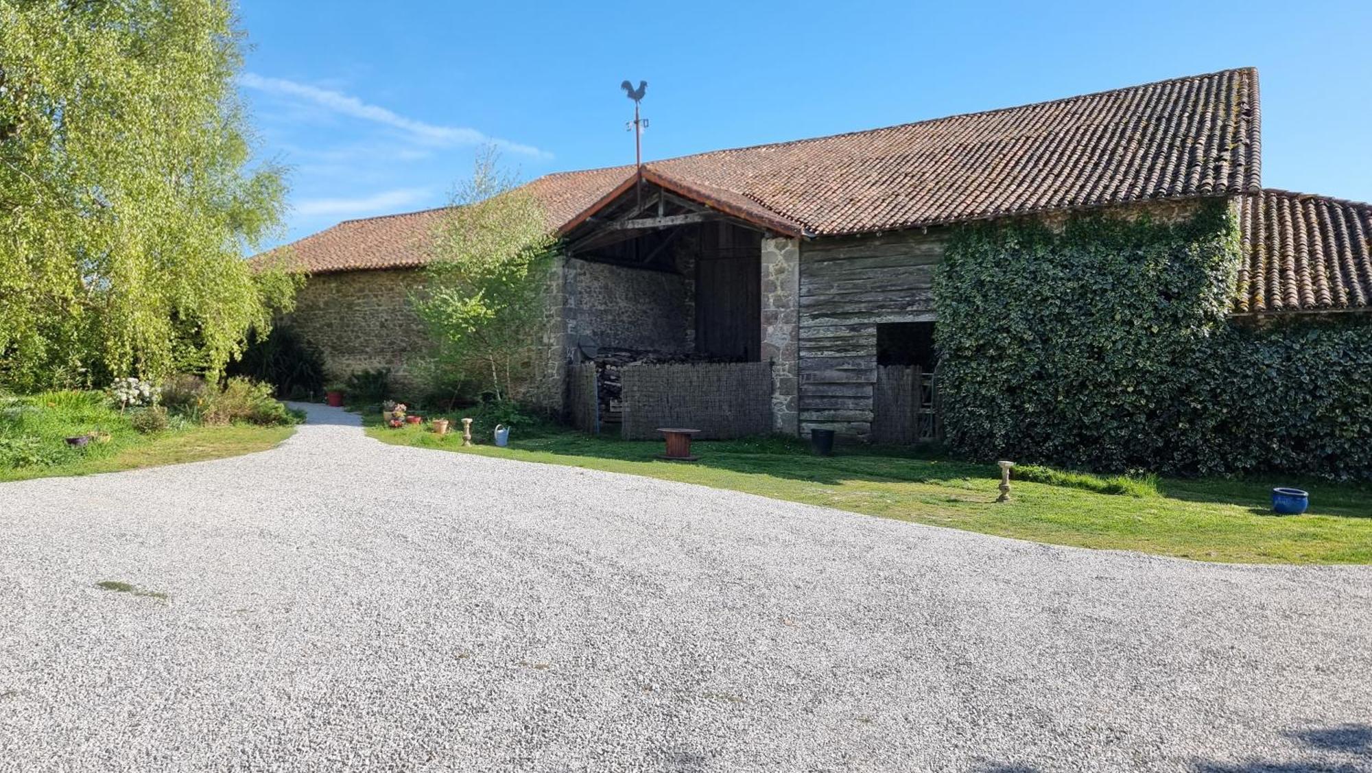 Chambres Et Gite Dans Un Lieu Calme Et Champetre Gourge Les Grippeaux Proche Parthenay 外观 照片